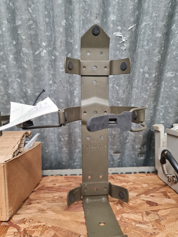 2.5 kg fire ext bracket