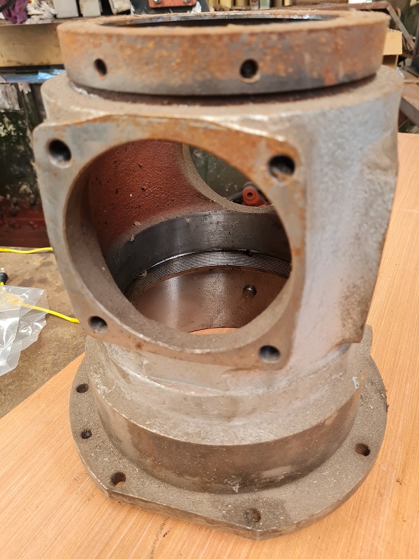 Bevel box housing